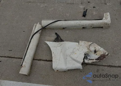 2006 Pontiac Grand Prix Gxp z USA, uszkodzony, nr VIN 2G2WC55C461226559